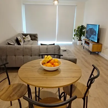 Apartment Belmayne Ave *